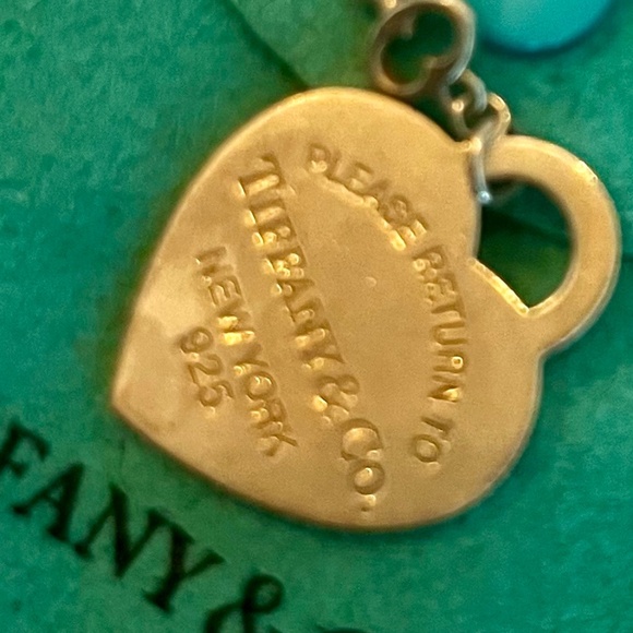 Tiffany & Co. Return to Tiffany Heart Tag with Key Charm - Picture 2 of 3